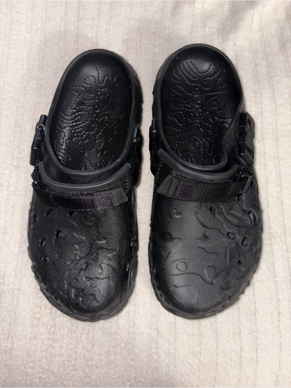 Men’s Black Lightweight Slip-On Clogs with Adjustable Strap